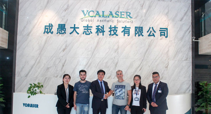 Benvenuto ai clienti argentini per visitare VCA Laser